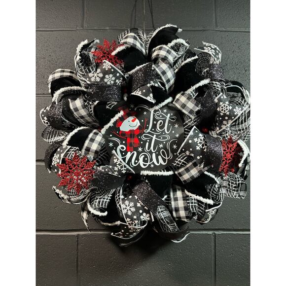 Snowman Winter Christmas Wreath Black White Red Handmade 22 Inch Deco Mesh - Picture 5 of 9